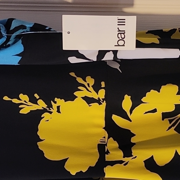 BAR III dress 👗 😍 - Picture 2 of 5